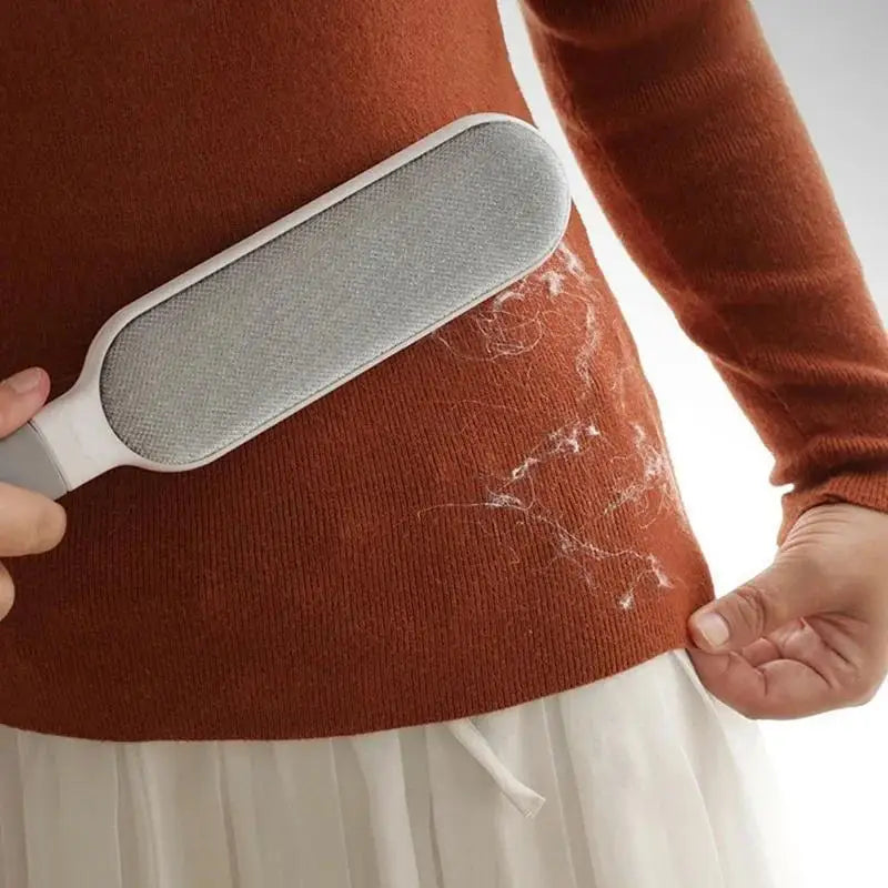 Reusable Lint Remover Brush: