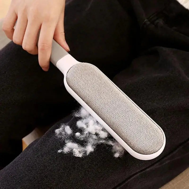 Reusable Lint Remover Brush: